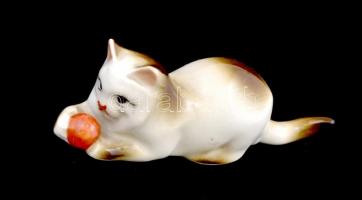 Zsolnay játszó macska, kézzel festett, jelzett, hibátlan, h: 11,5 cm