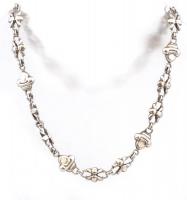Ezüst(Ag) fantáziaszemes masszív nyaklánc, jelzett, h: 42 cm, nettó: 23,6 g