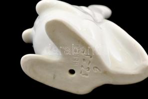 5 db herendi fehér porcelán figura: nyúl, enyhén kopott, m: 10 cm.  2 db kislány, enyhén kopott, m: ...