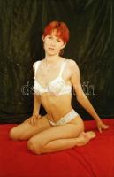 Lányok együtt és külön, erotikus fotónegatívok, 10 db színes képkocka