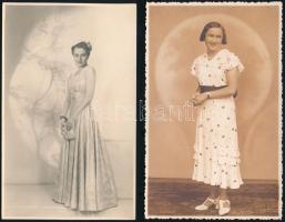 cca 1930-1934 Divatos hölgyek, 2 db fotólap, 13,5×8,5 cm