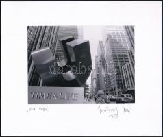 1983 Jankovszky György (1946-): New York, feliratozva, aláírt, pecséttel jelzett, kartonra kasírozva, 12×16,5 cm