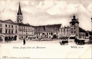Wels, Kaiser Josefs-Platz mit Monument, Buchdruckerei / square, monument, shop of Peregrin Fischer, printing office. C. Ledermann jr. 4739 F