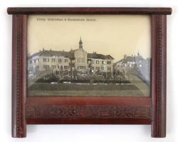 Dekoratív, üvegezett fa keretben Evang. Waisenhaus & Krankenheim Waiern (Ausztria) képeslap, utóbbin csillogó díszítések, belső méret: 8,2x11,8 cm