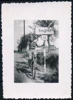 cca 1938 Bonyhád, városképek, egyik fotón biciklis katonával, 6 db fotó, 8×6 cm