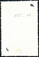 1955 Budapest, a régi felrobbantott Erzsébet híd pesti hídfője, alatta villamossal, fotó, 9×6 cm