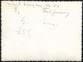 1940 Magyar lovasosztag az erdélyi bevonuláskor, hátoldalon feliratozott fotó, 8,5×11,5 cm