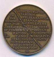 Kiss György (1943-) 1995. A koncentrációs táborok felszabadulásának emlékére Br emlékérem kapszulában (42,5mm) T:1,1- ph.