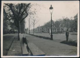 cca 1940-1950 Budapest, Andrássy út, fotó, 8×11,5 cm