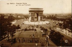Paris, Place de lEtoile et lArc de Triomphe / Arch of Triumph, trams, automobiles