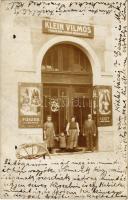 1910 Budapest, Klein Vilmos fűszer, bor és csemege kereskedése, üzlete, bejárat a személyzettel. photo + a tulajdonos levele