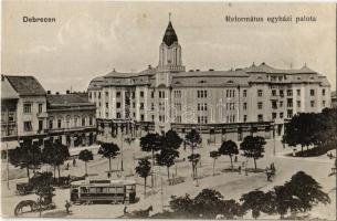 Debrecen, Református egyházi palota, villamos, Gyógyszertár, üzletek. Hegedűs és Sándor kiadása