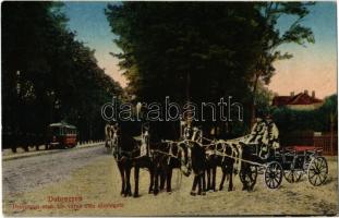 Debrecen, Debreczen szabad királyi város ötös díszfogata, villamos. Vasúti levelezőlapárusítás 49. sz. - 1915.