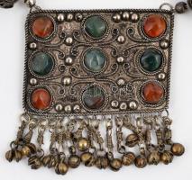 Féldrágakövekkel díszített bizsu nyakék, h: 50 cm