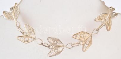 Ezüst(Ag) filigrán karlánc, jelzés nélkül, h: 19 cm, nettó: 8 g