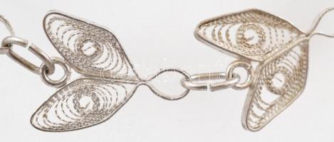 Ezüst(Ag) filigrán karlánc, jelzés nélkül, h: 19 cm, nettó: 8 g