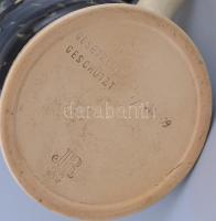 2 db kerámia sörös korsó ón fedéllel. 1 db HB München felirattal, figurális, plasztikus Münchner Kin...