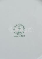 Süteményes tálak és teás csészék vegyesen, matricásak, jelzettek, kis kopásnyomokkal