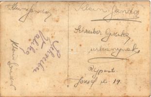 Ismeretlen strand, fürdőzők. photo (EB)