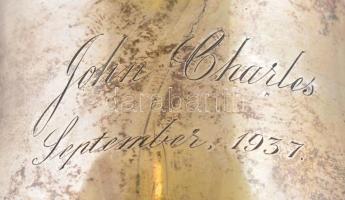 Ezüst(Ag) csésze, gravírozott felirattal, jelzett, m: 7,5 cm, nettó: 109,5 g