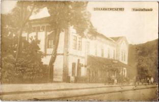 1925 Biharkeresztes, vasútállomás. photo