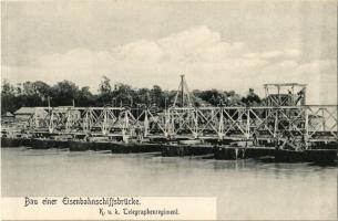 Cs. és kir. távirati ezred vasúti hajóhíd építése közben / Bau einer Eisenbahnschiffsbrücke. K.u.K. Telegraphenregiment / Austro-Hungarian military, Telegraphy Regiment, building of a floating railway bridge (pontoon bridge)