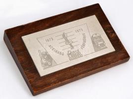 Ganz Mávag Budapest Acélhang férfikórus 1873-1973 fém plakett, fa talapzaton, 7x13 cm