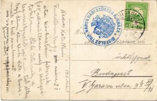 Miskolc, A város hadikórháza a gimnáziumban, kórterem belső lábadozó katonákkal, orvosokkal és ápoló...