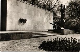 1966 Szeged, 1919-es emlékmű (A Libás lány). Képzőművészeti Alap Kiadóvállalat (EK)
