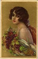 1922 Lady. Italian gold art postcard. Anna e Gasparini 126-2. unsigned Corbella (?) (EK)