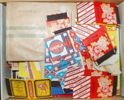 1750 db vagyes külföldi gyufacímke kartondobozban