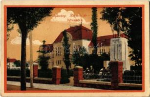 1922 Karcag, Kossuth tér és szobor, városháza. Nagy Lajos és Társai Kertész és Simon kiadása (EK)