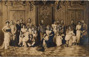 Das deutsche Kaiserhaus / the Prussian royal family, Wilhelm II, Augusta Victoria of Schleswig-Holstein, Crown Prince Wilhelm, etc. (pinholes)
