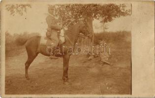 Osztrák-magyar lovas katona / WWI Austro-Hungarian K.u.K. military, cavalryman with soldiers. photo (EK)