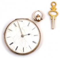 15 darabos zsebóra gyűjtemény. Három darab kisebb javításra szorul, az egyik antik ezüst, kulcsos. E...