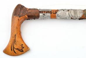 Fa túrabot jelvényekkel + 3 db botjelvény, h: 88 cm