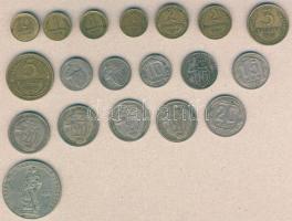 Szovjetunió 1931-1949. 1k (4x), 2k (2x), 3k (1x), 5k (1x), 10k (3x) 2klf, 15k (2x), 2klf, 20k (5x) 3klf + 1965. 1R "II.V.H. 20. évfordulója" T:2/3,3 Összesen 19db!