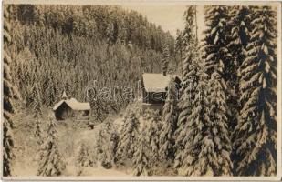 Körmöcbánya, Kremnitz, Kremnica; kunyhók, nyaralók télen / villas, huts in winter. Ivanovich photo