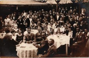 1925 Koritnyica, Korytnica; a fürdő vendégei / guests of the spa hotel. photo