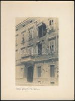 cca 1957 Budapest, golyóverte ház, jelzés nélküli, feliratozott vintage fotó, 24x18 cm-es fotópapíron 16,5x10,5 cm-es kép