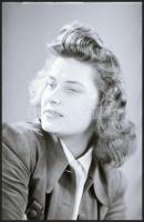 cca 1940 Dr. Csörgeő Tibor (1896-1968) budapesti fotóművész hagyatékából, 3 db vintage negatív Karád...