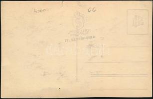 cca 1920-1940 Magyar huszárszázados portréfotója, kitüntetésekkel, fotólap, Strelisky (Sándor) műter...