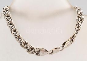 Ezüst(Ag) masszív rózsaszemes nyaklánc, jelzett, h: 19,5 cm, nettó: 14,7 g