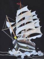 Vitorlás fali kép, részben gyöngyház anyagból, üvegezett keretben, 33x21 cm