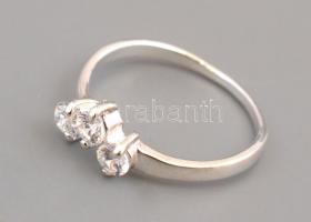 Ezüst(Ag) háromköves gyűrű, jelzett, méret: 54, bruttó: 1,6 g