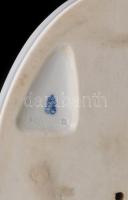 Herendi porcelán szerelmes pár, kézzel festett, jelzett az alján Herendi márkával és Herend feliratt...