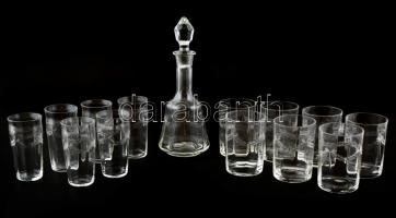 12 darabos metszett üveg vizes pohár készlet hozzá üveggel. Hibátlanok
