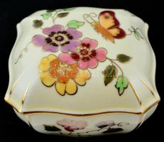 Zsolnay pillangó mintás porcelán ékszertartó doboz, kézzel festett, jelzett, hibátlan, m: 4,5 cm, d: 8 cm