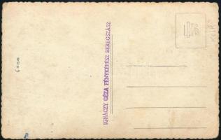 cca 1930-1940 Frontharcos egyenruhás fotója, kitüntetésekkel, bocskai sapkával, fotólap, Beregszász,...