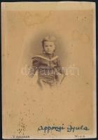 cca 1876 gróf Apponyi Gyula (1873-1924, Geraldine albán királyné apja) gyerekkori portréja, keményhátú fotó Victor Angerer műterméből, 15,5×10,5 cm